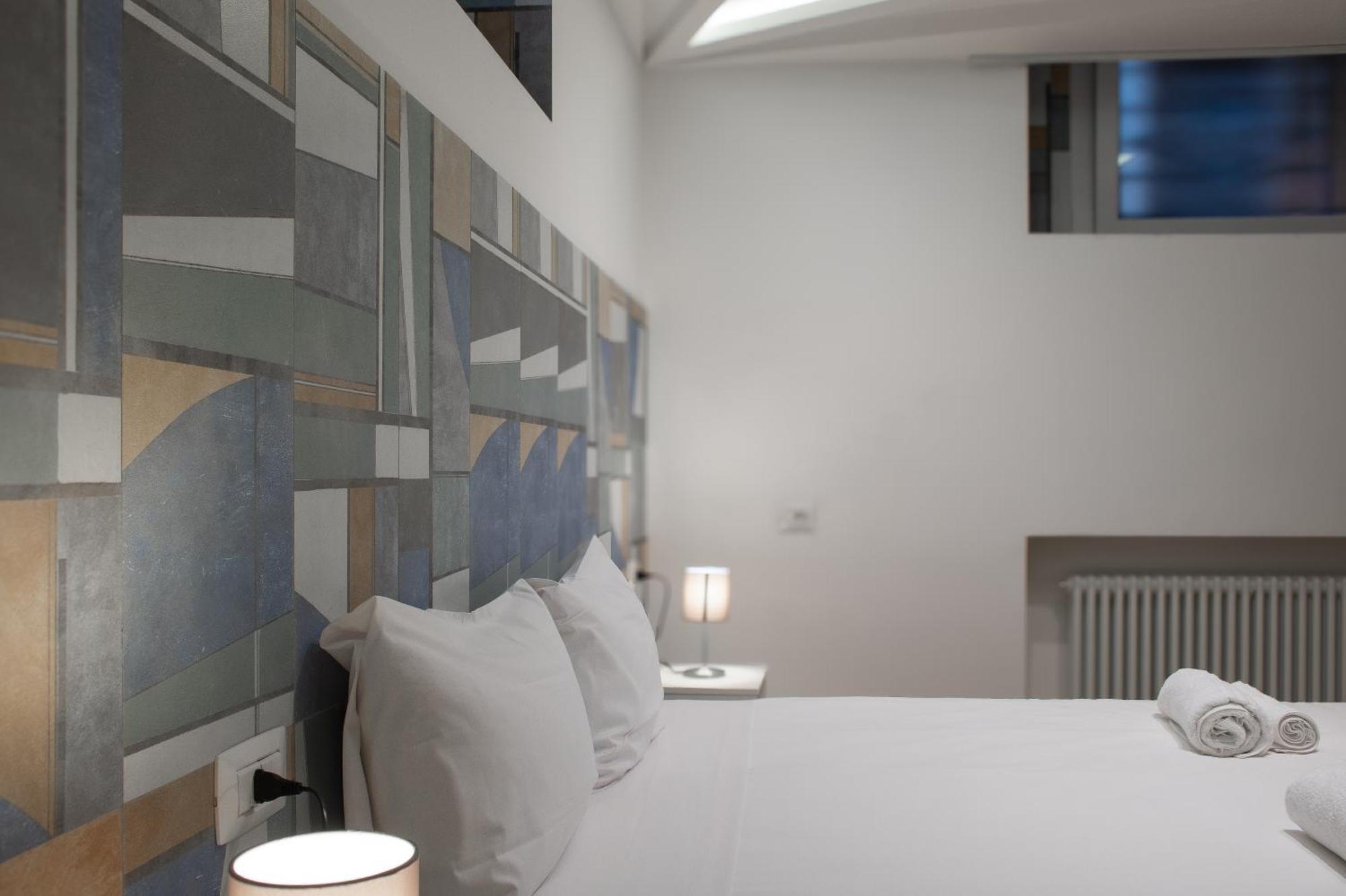 Rrrapido Holy Suites And Rooms - Via Sardegna Milano Dış mekan fotoğraf